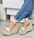 Sandalia Beckyg – Cuña Espadrille con Flor